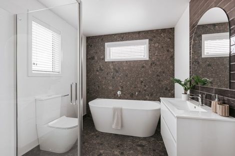 Photo of property in 5 Manawanui Place, Omokoroa, 3114