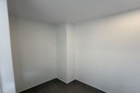 Photo of property in 6d Glennandrew Drive, Half Moon Bay, Auckland, 2012