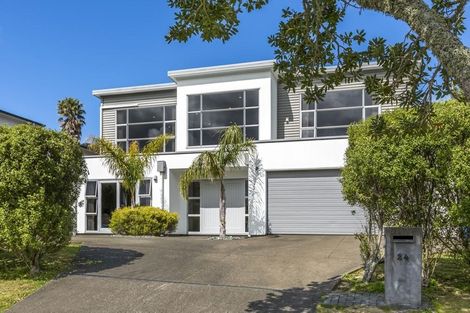 Photo of property in 24 Kittiwake Drive, Schnapper Rock, Auckland, 0632