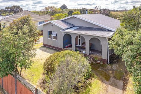 Photo of property in 34 Polson Street, Castlecliff, Whanganui, 4501