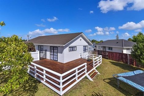 Photo of property in 5 Advocate Place, Randwick Park, Auckland, 2105