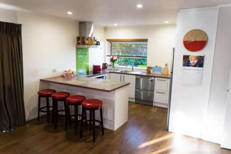 Photo of property in 9 Kura Place, Torbay, Auckland, 0630