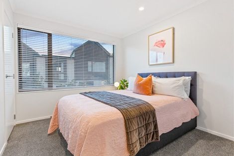Photo of property in 32 Wharara Lane, Massey, Auckland, 0614