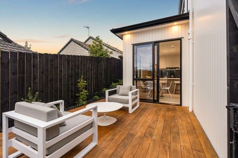 Photo of property in 3 Lonsdale Street, New Brighton, Christchurch, 8083