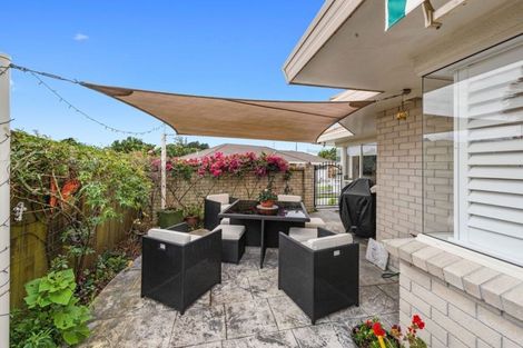 Photo of property in 4 Palm Court, Mount Maunganui, 3116