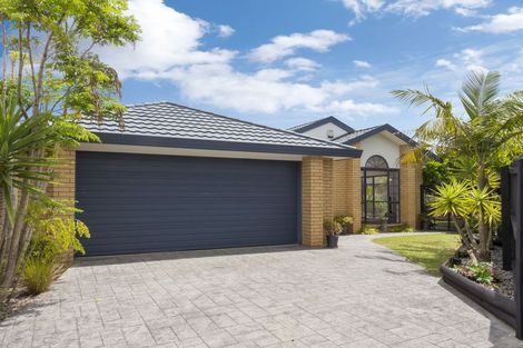 Photo of property in 20 Nephin Place, East Tamaki Heights, Auckland, 2016