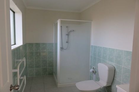 Photo of property in 7 Shah Place, Glen Eden, Auckland, 0602