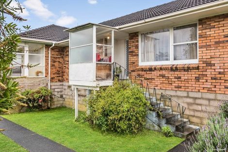 Photo of property in 2/7 Ellen Avenue, Hillcrest, Auckland, 0627