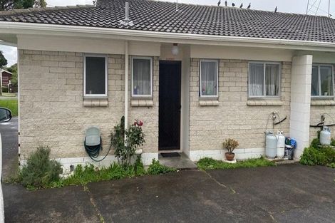 Photo of property in 2/25 Overton Road, Papatoetoe, Auckland, 2025