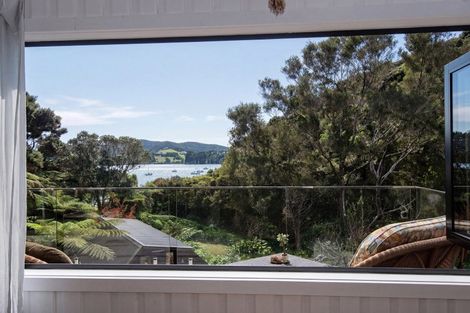 Photo of property in 16 Major Bridge Drive, Russell, 0272