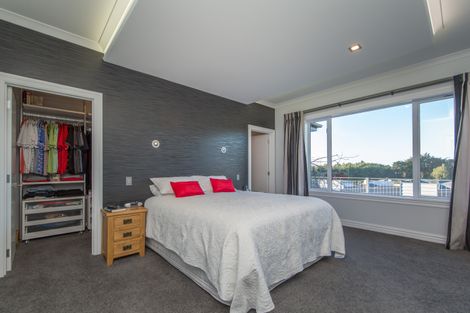 Photo of property in 6 Rushden Rise, Westmorland, Christchurch, 8025