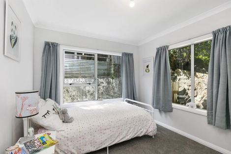 Photo of property in 137 Houghton Bay Road, Houghton Bay, Wellington, 6023