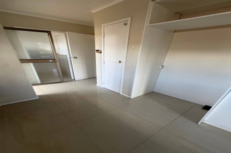 Photo of property in 16 Antalya Place, Manurewa, Auckland, 2102