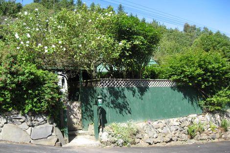 Photo of property in 52 Hawkhurst Road, Lyttelton, 8082