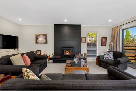 Photo of property in 6 Fielding Crescent, Farm Cove, Auckland, 2012