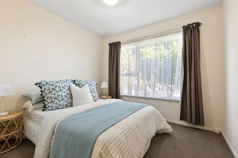 Photo of property in 8 Davidson Crescent, Hornby, Christchurch, 8042