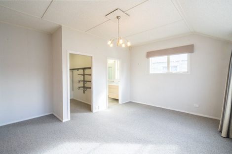 Photo of property in 40 Oxford Street, Hokowhitu, Palmerston North, 4410