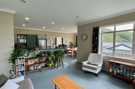 Photo of property in 35 Erlestoke Crescent, Churton Park, Wellington, 6037