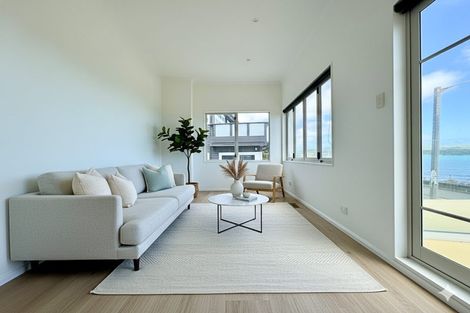 Photo of property in 32 Sunset Parade, Plimmerton, Porirua, 5026