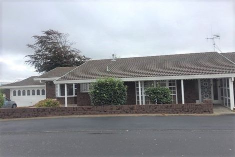 Photo of property in 122 Pembroke Street, Hamilton Lake, Hamilton, 3204