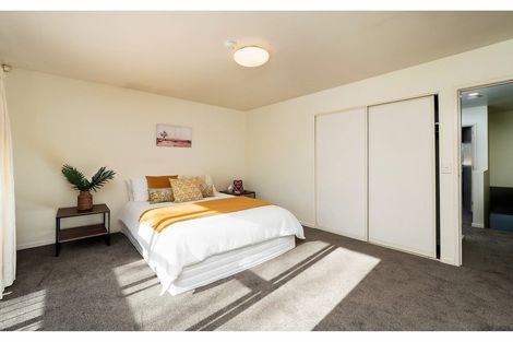 Photo of property in 2/17 Devon Street, Sydenham, Christchurch, 8023