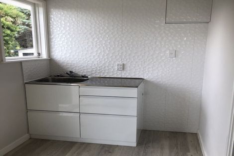 Photo of property in 24 Sequoia Place, Sunnynook, Auckland, 0620