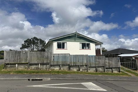 Photo of property in 1/2 Cathie Place, Karori, Wellington, 6012