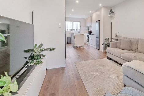 Photo of property in 30 Whai Hua Lane, Mangere Bridge, Auckland, 2022