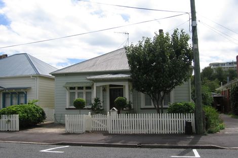 Photo of property in 27 Anne Street, Devonport, Auckland, 0624