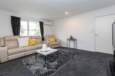 Photo of property in 98 Beach Road, Mellons Bay, Auckland, 2014