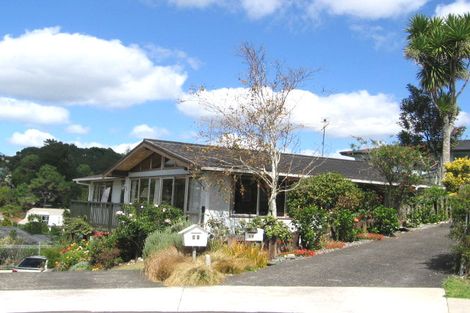 Photo of property in 24 Macnay Way, Murrays Bay, Auckland, 0630