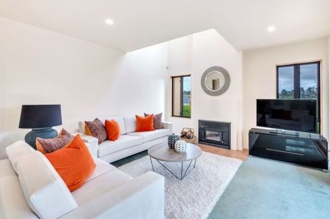 Photo of property in 6 Shannon Place, Torbay, Auckland, 0630