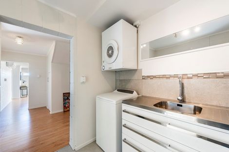 Photo of property in 10 Cliff Road, Tasman, Upper Moutere, 7173