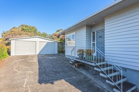 Photo of property in 38 Queens Road, Waikanae Beach, Waikanae, 5036