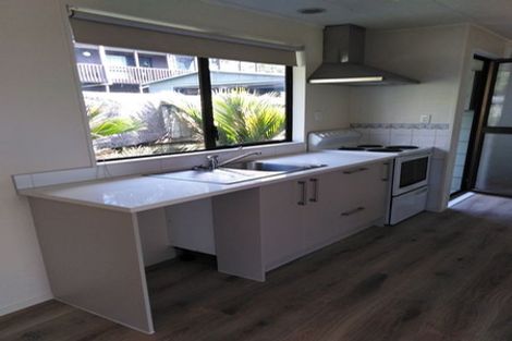 Photo of property in 11 Arde Place, Massey, Auckland, 0614