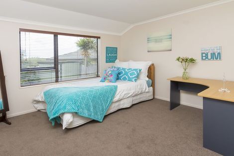 Photo of property in 20 Nephin Place, East Tamaki Heights, Auckland, 2016