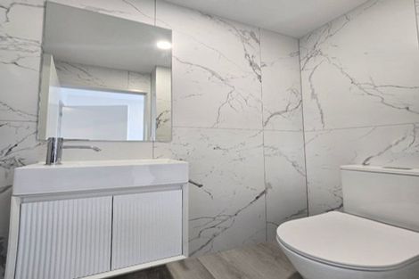 Photo of property in 16 Reiman Street, New Lynn, Auckland, 0600