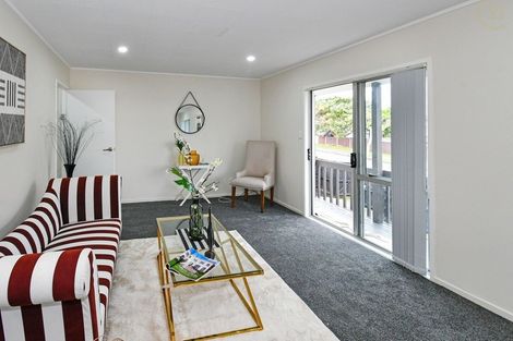 Photo of property in 2 Bundena Place, Clendon Park, Auckland, 2103