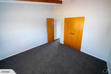 Photo of property in 2/60 Titoki Street, Te Atatu Peninsula, Auckland, 0610