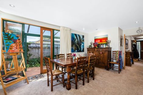 Photo of property in 34 Oroua Street, Eastbourne, Lower Hutt, 5013