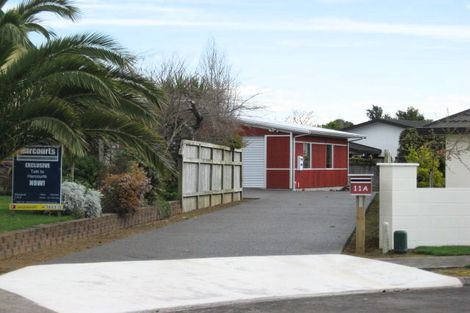 Photo of property in 11a Taylor Place, Merrilands, New Plymouth, 4312