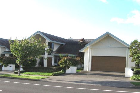 Photo of property in 14 Jane Eyre Drive, Somerville, Auckland, 2014