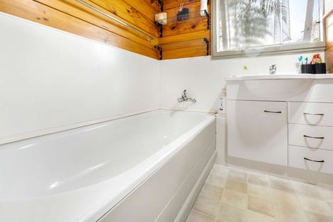 Photo of property in 23 Sloane Avenue, Tihiotonga, Rotorua, 3015