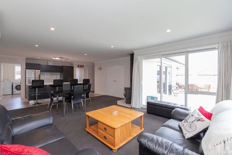 Photo of property in 5 Trauzer Place, Flagstaff, Hamilton, 3210