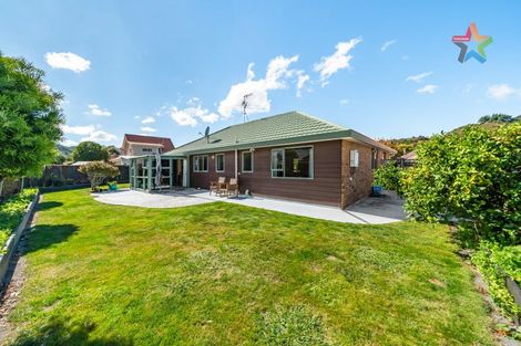 Photo of property in 36 Mary Huse Grove, Manor Park, Lower Hutt, 5019