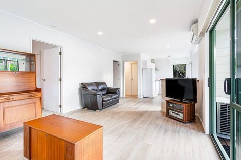 Photo of property in 171 Edmonton Road, Te Atatu South, Auckland, 0610