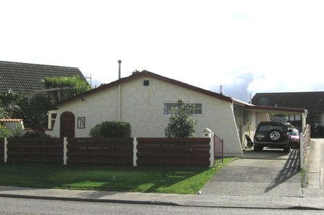 Photo of property in 71 Horokiwi Road West, Newlands, Wellington, 6037