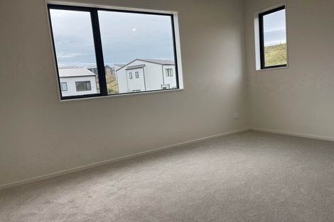 Photo of property in 36b Crestview Rise, Papakura, 2110