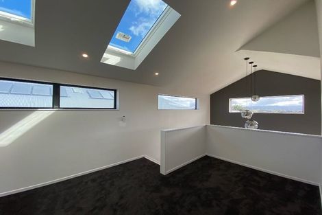 Photo of property in 42c Letterkenny Place, Blockhouse Bay, Auckland, 0600