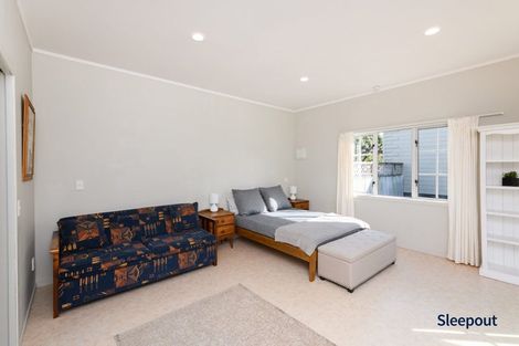 Photo of property in 32 Kent Avenue, Waitarere Beach, Levin, 5510